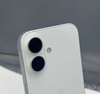 iPhone 16 256GB White